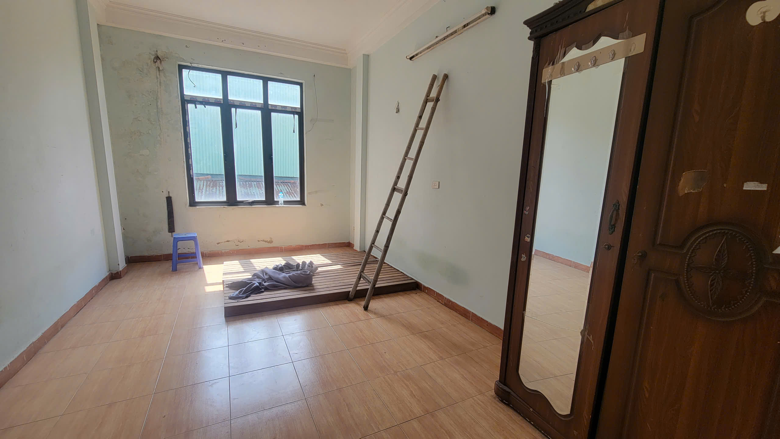 Cho thuê nhà ngõ 51 Lương Khánh Thiện, 4 tầng x 30m2, 2 ngủ, 6.7 Triệu ở gđ, nhóm - Ảnh 4